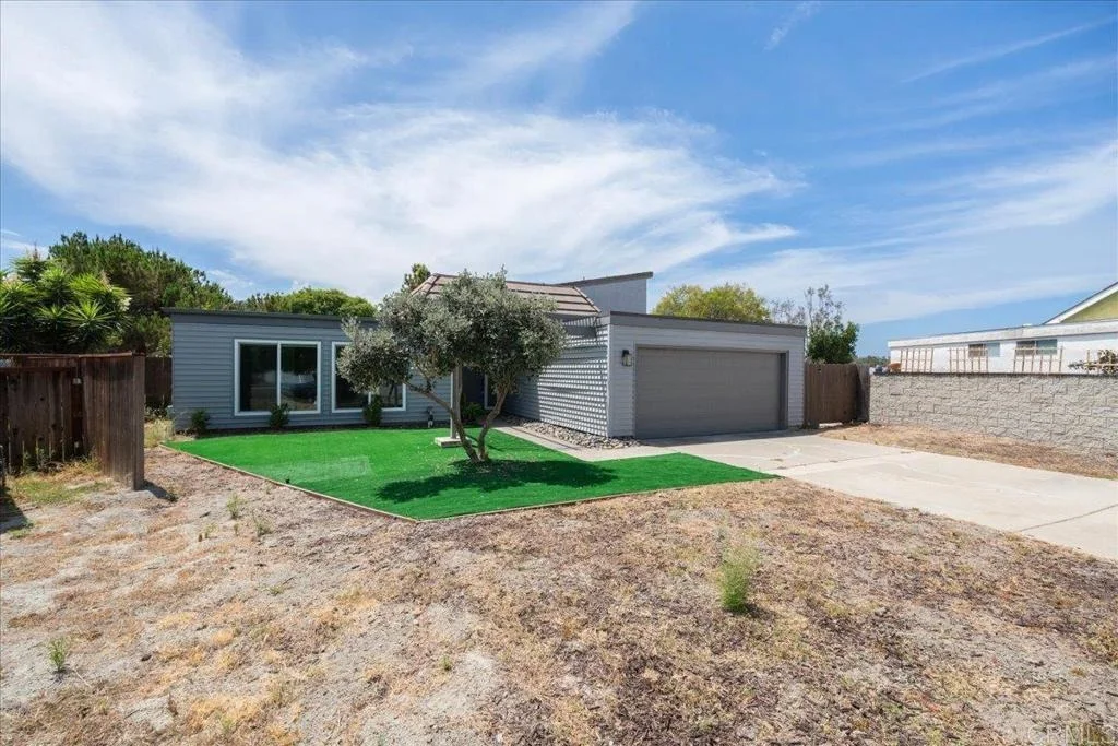 Photo of 1965 Comanche Street