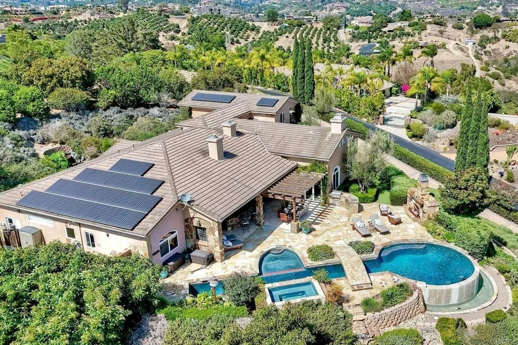 Photo of 2484 Dos Lomas