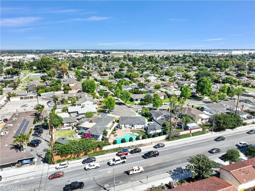 Photo of 3965 N Marshall