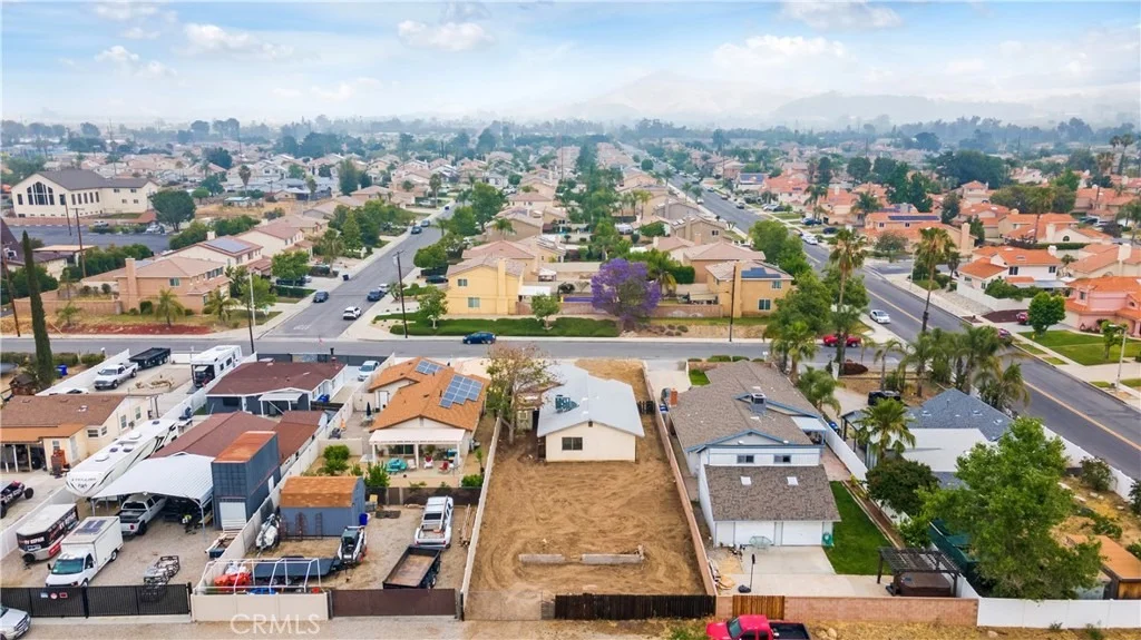 Photo of 1113 Olivine