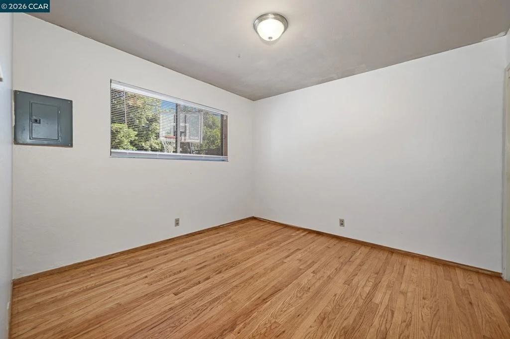 Photo of 1402 Canterbury Dr