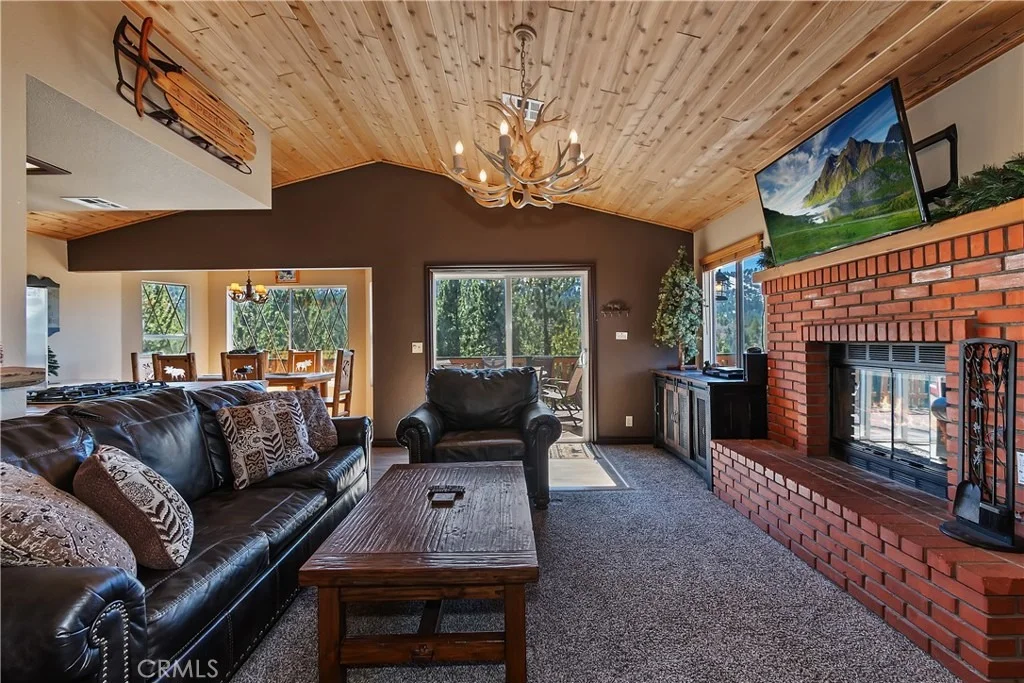 Photo of 43850 Yosemite Drive