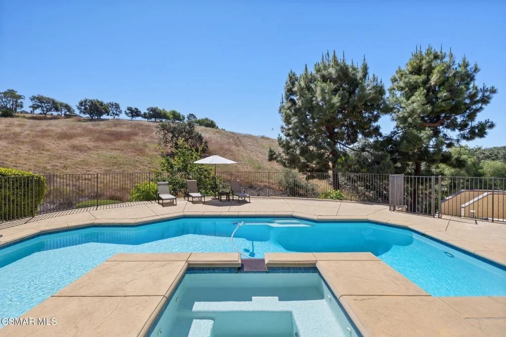 Photo of 554 Lone Oak Drive