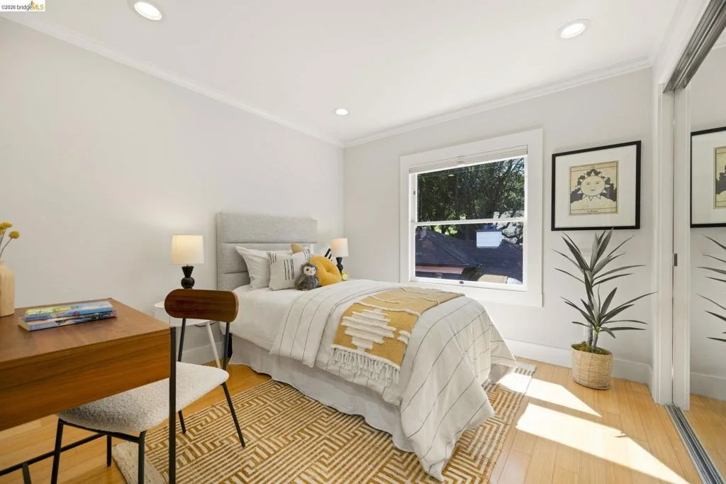 Photo of 683 Mandana Blvd.