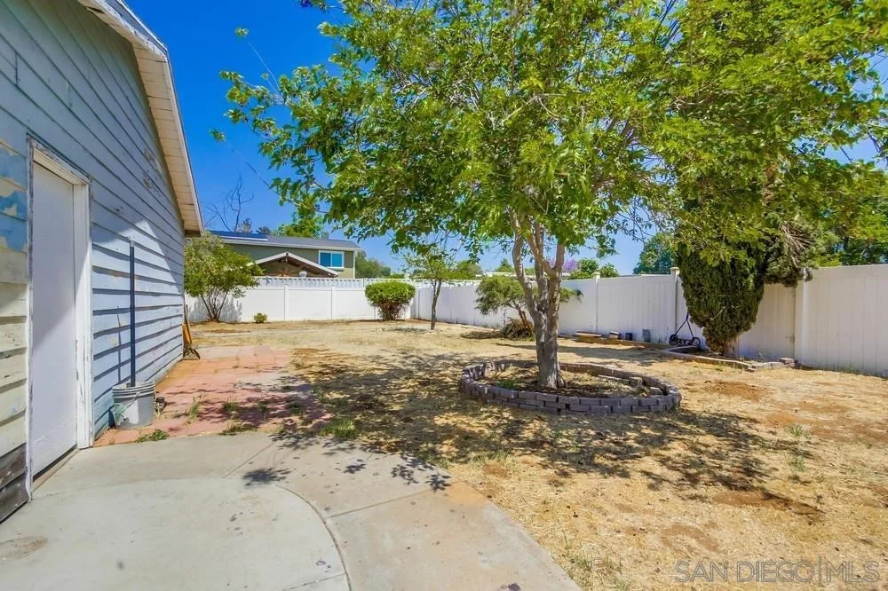 Photo of 8749 Cottonwood Avenue