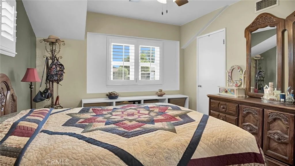 Photo of 6919 Bianca