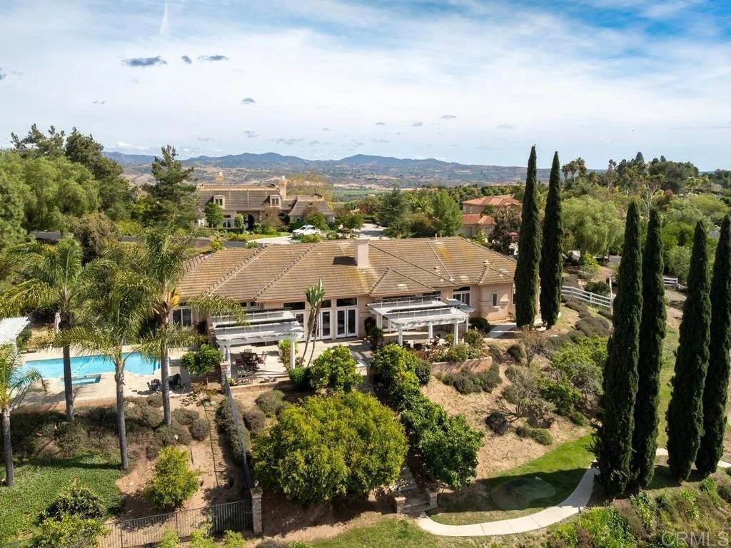 Photo of 2737 Dos Lomas