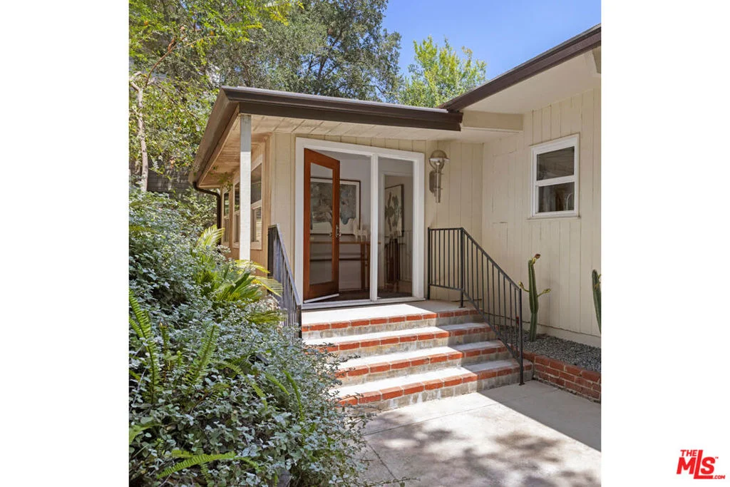 Photo of 1730 La Loma Road