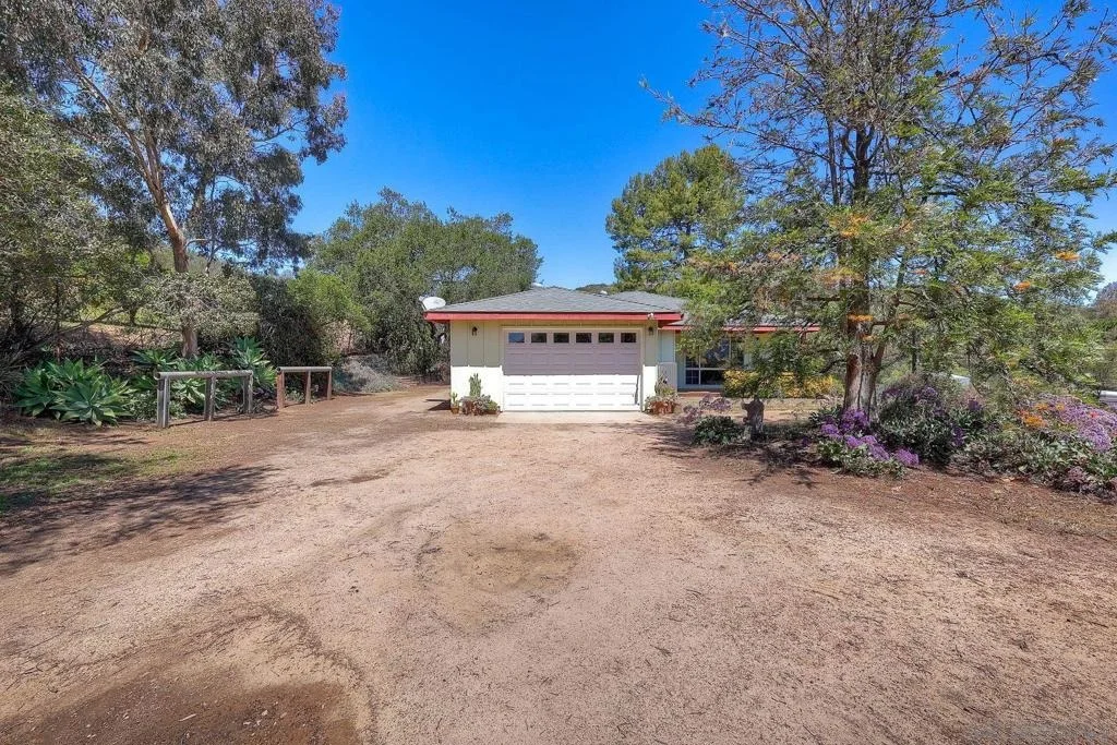 Photo of 15525 Lyons Valley