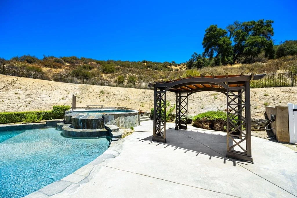 Photo of 13435 Canyon Crest Road