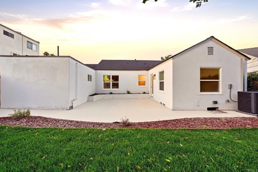 Photo of 4592 CONTOUR BLVD