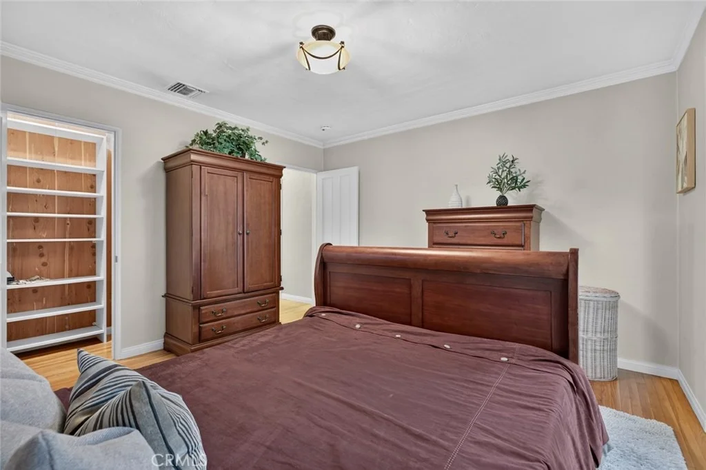 Photo of 1321 Graynold
