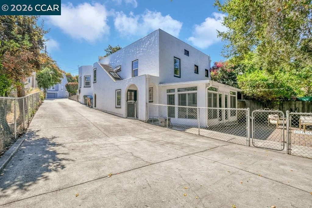 Photo of 915 Brown Street