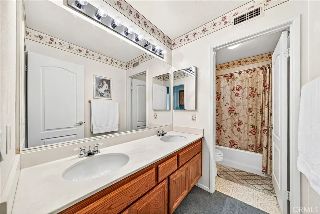 Photo of 1137 Avenida Roundelay