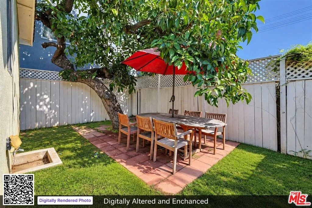Photo of 512 E Tujunga Avenue