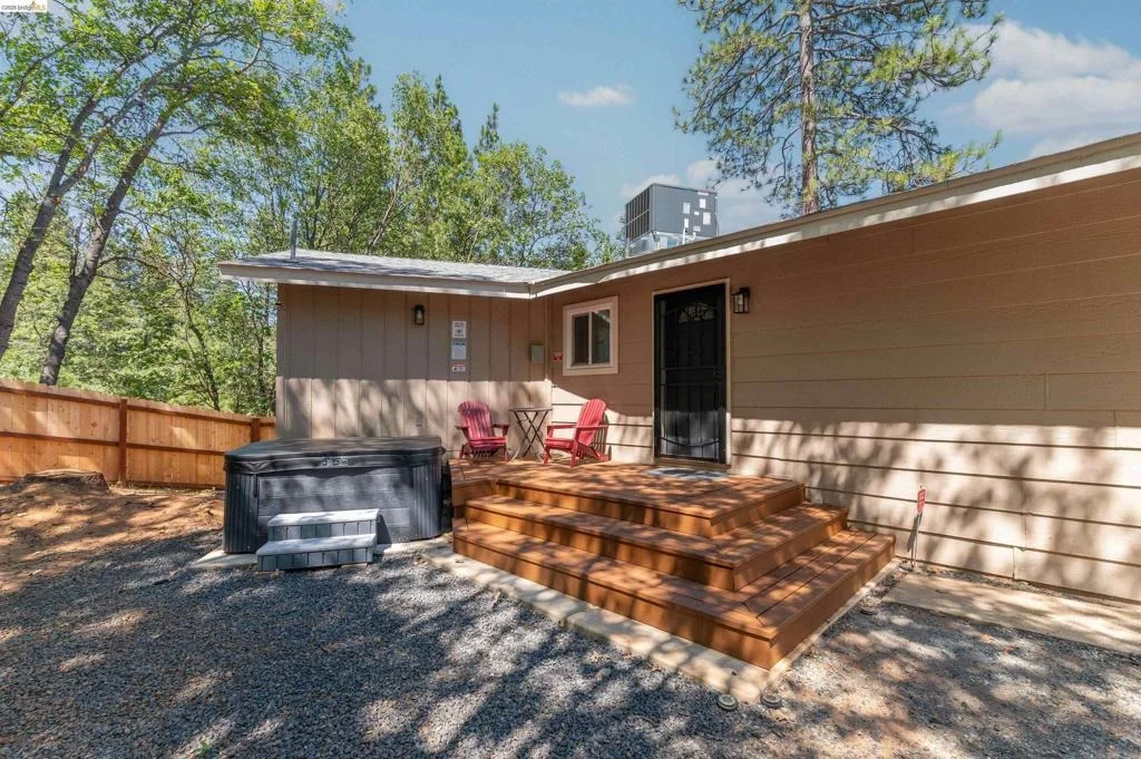 Photo of 23984 Oxbow Ln South