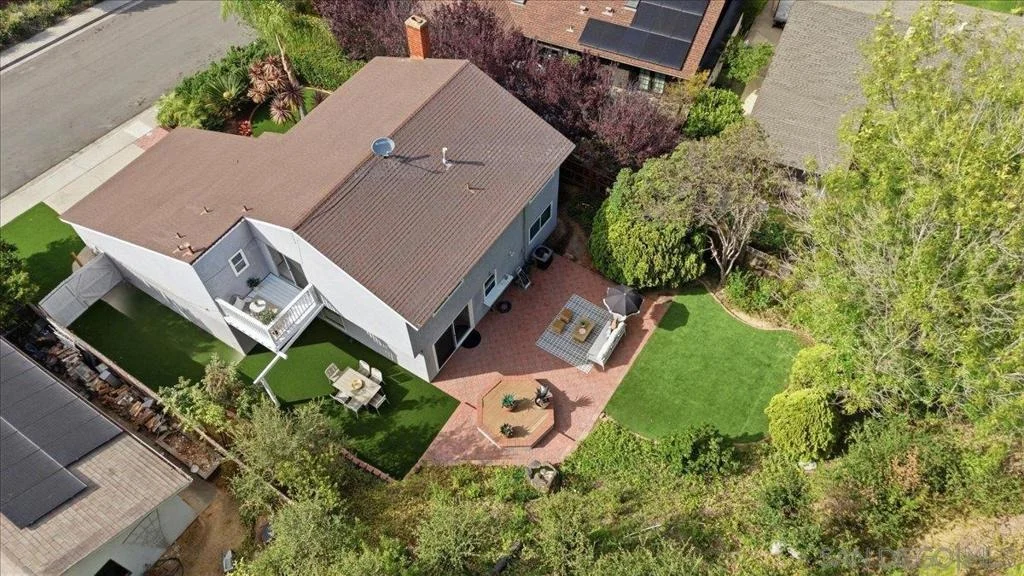 Photo of 6783 Robbins Way