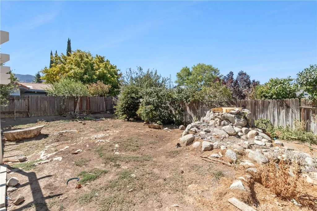 Photo of 1137 Redwood Court