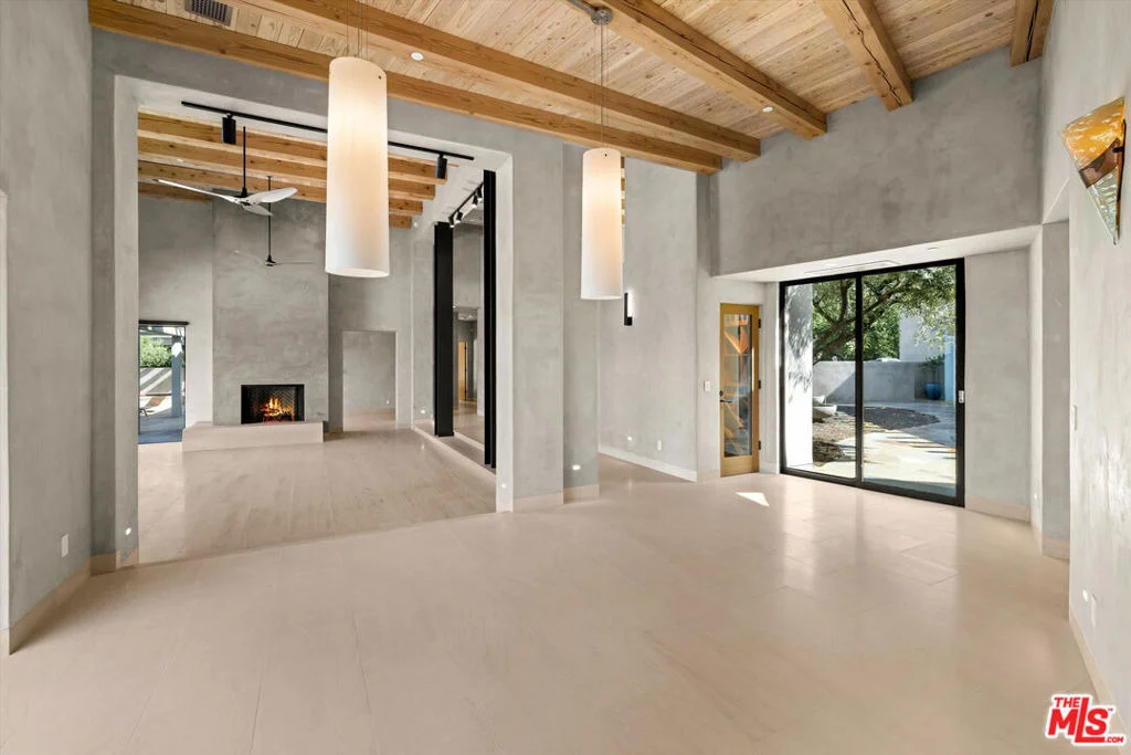 Photo of 892 Toro Canyon Road