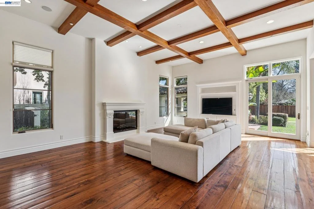 Photo of 1439 Vine Ln