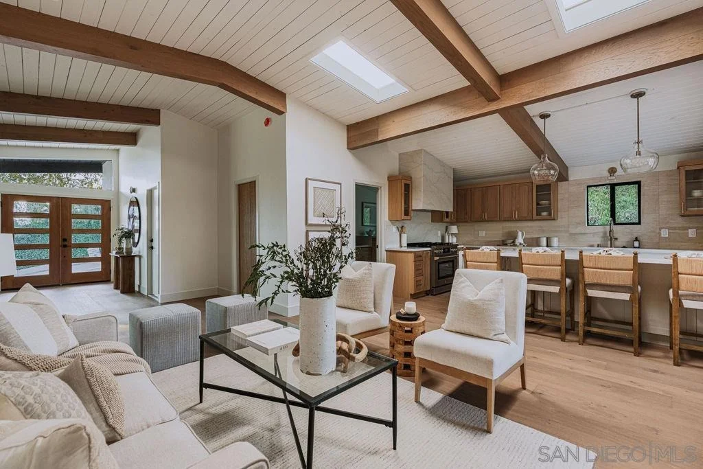 Photo of 4985 Pacifica Dr