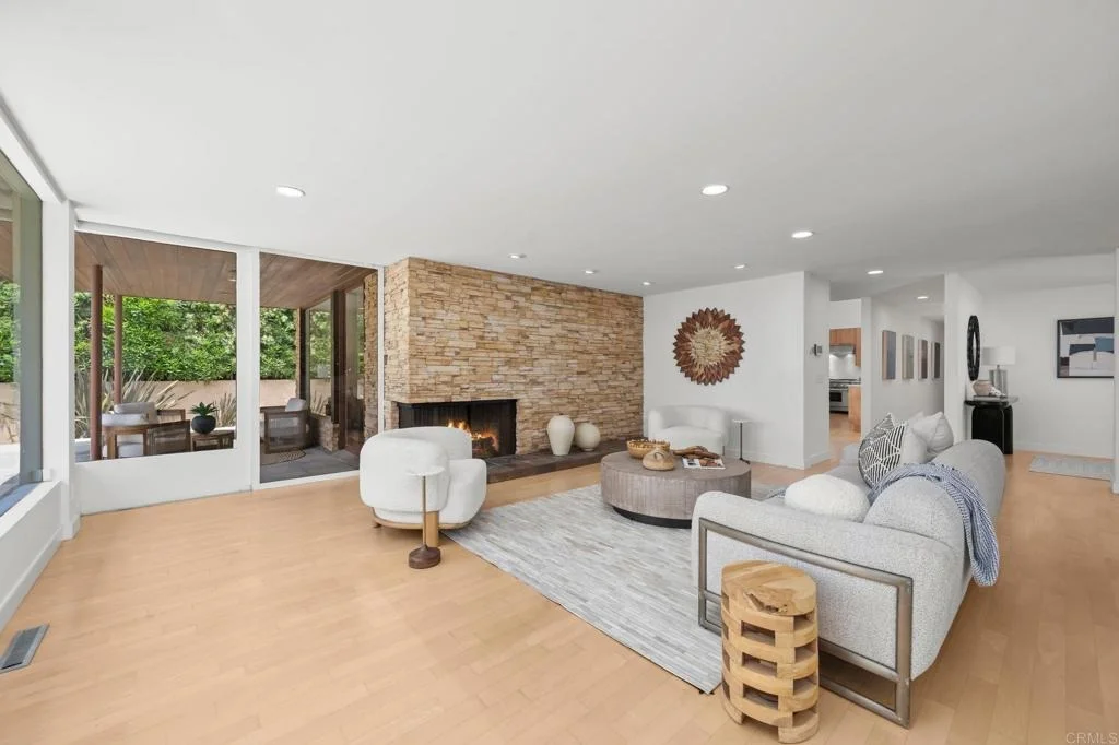 Photo of 280 Torrey Pines Terrace