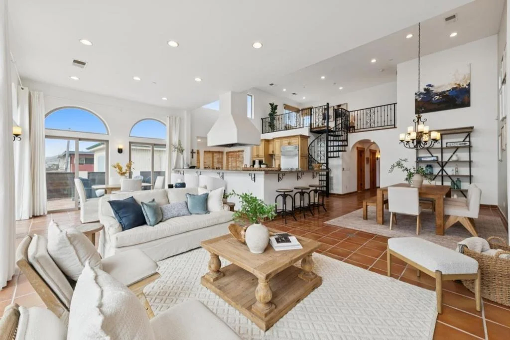 Photo of 1669 Beach Boulevard