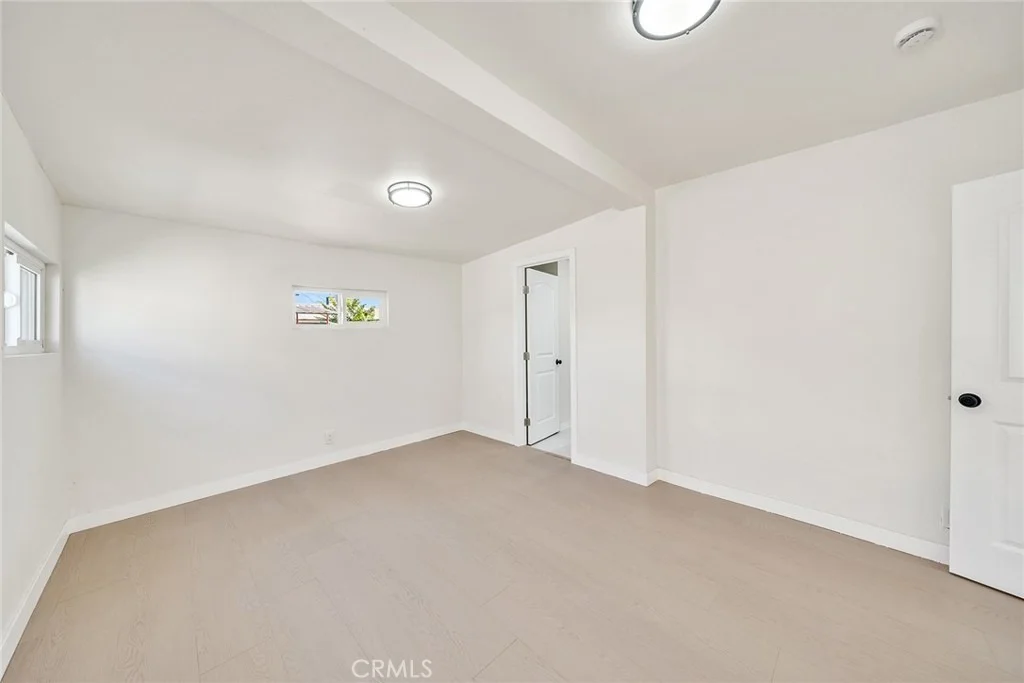 Photo of 215 E Elm Street