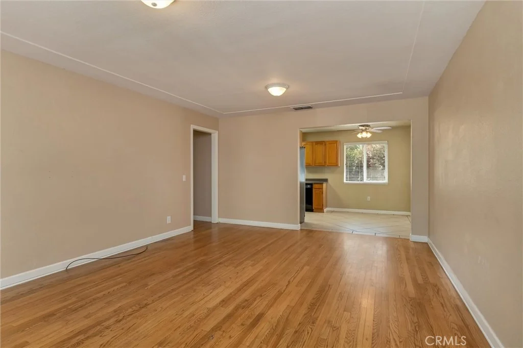 Photo of 827 W 2nd Avenue