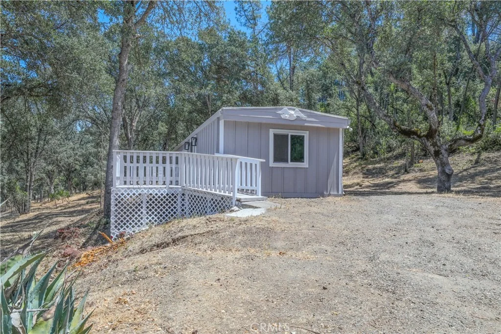 Photo of 15905 Kugelman