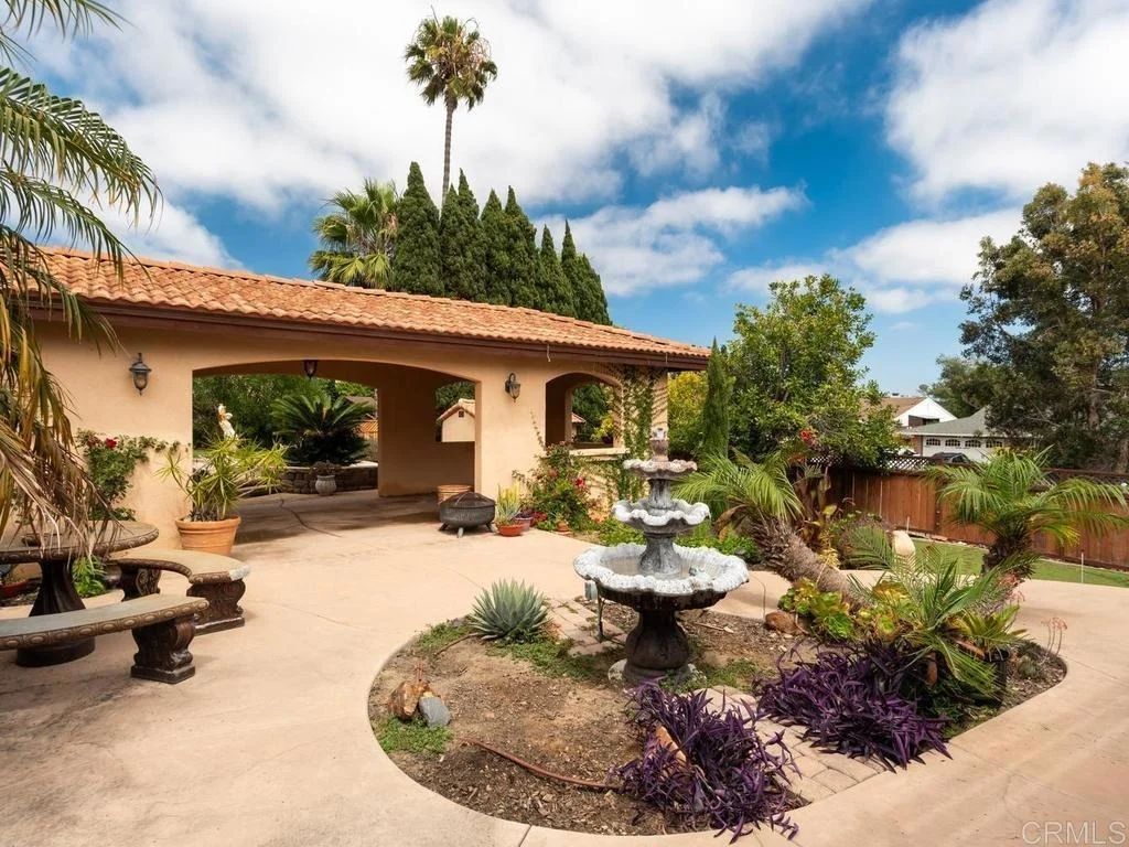 Photo of 4798 Hillside Drive