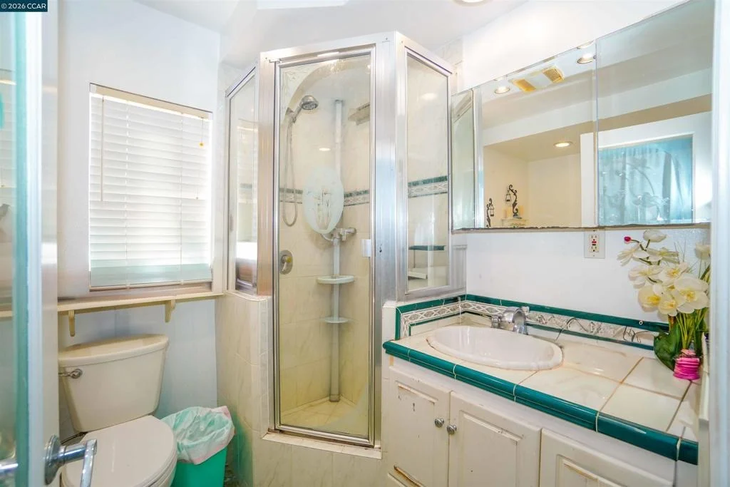 Photo of 2614 Manhattan Beach Blvd