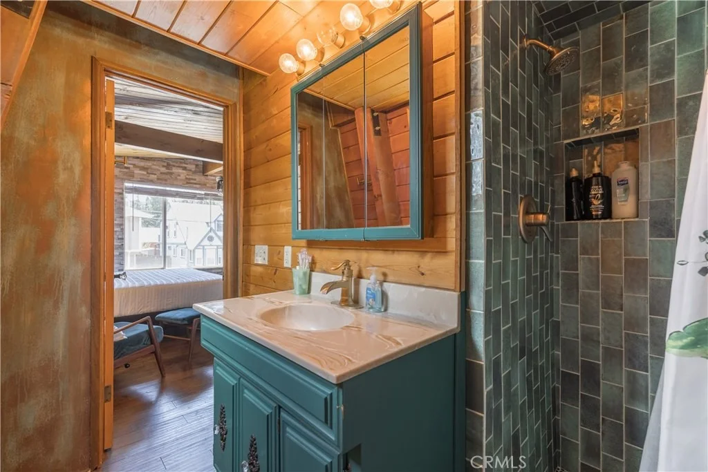Photo of 445 Elysian Boulevard