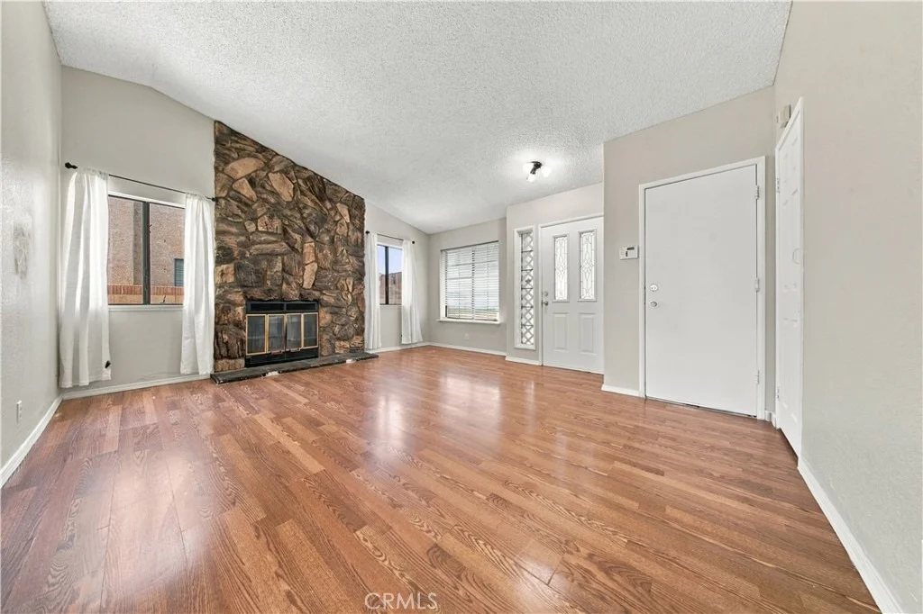 Photo of 2533 Topaz