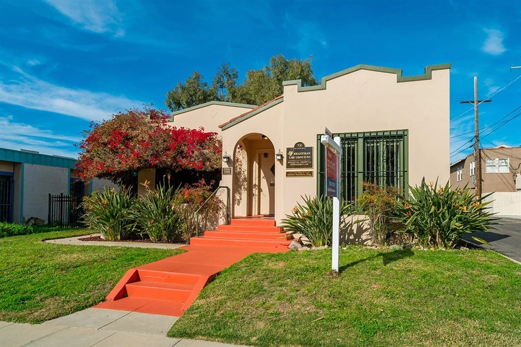 Photo of 708 Civic Center Dr