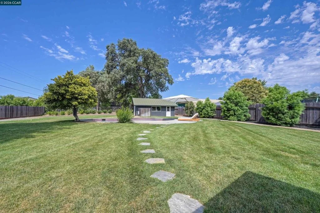 Photo of 4246 Laird Rd