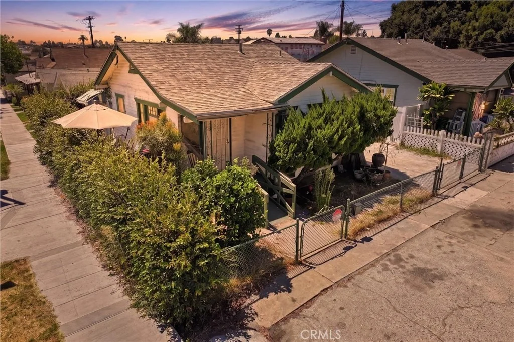 Photo of 1335 Termino Avenue