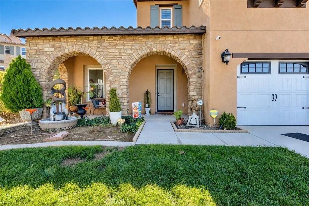 Photo of 596 Hacienda Drive
