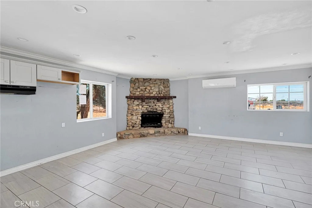 Photo of 10912 Matilija