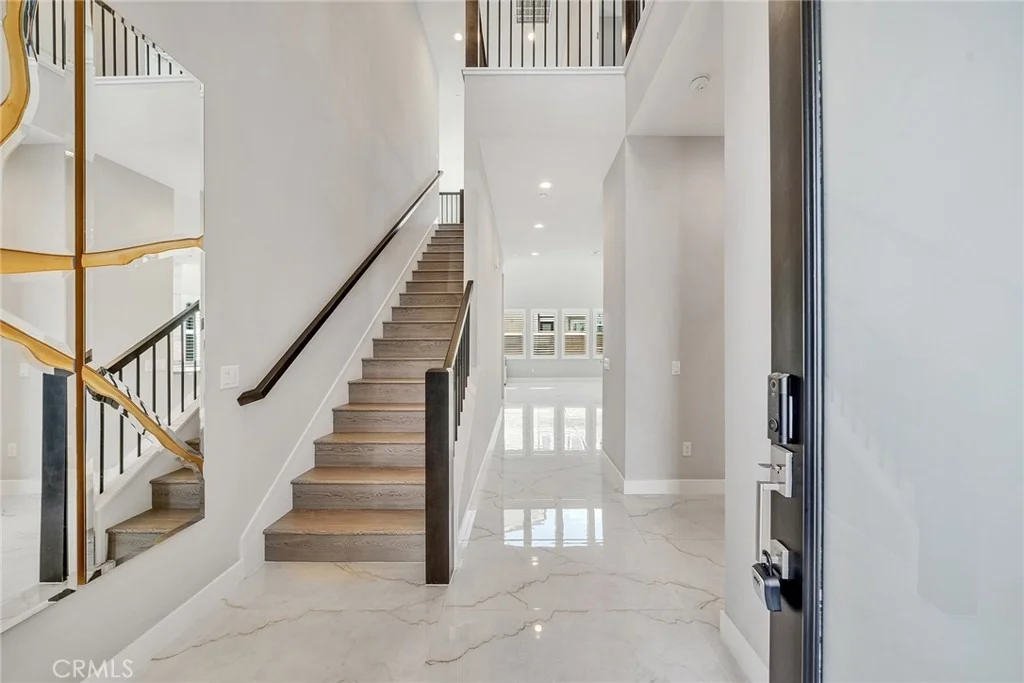 Photo of 220 Amber Oak