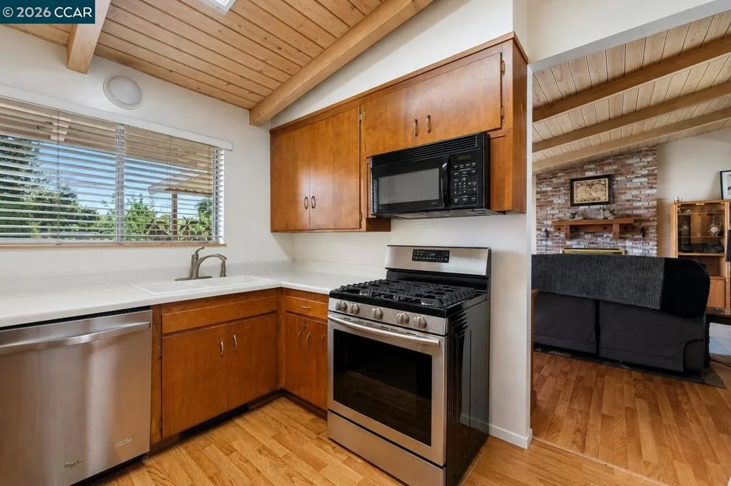 Photo of 700 Real Ave