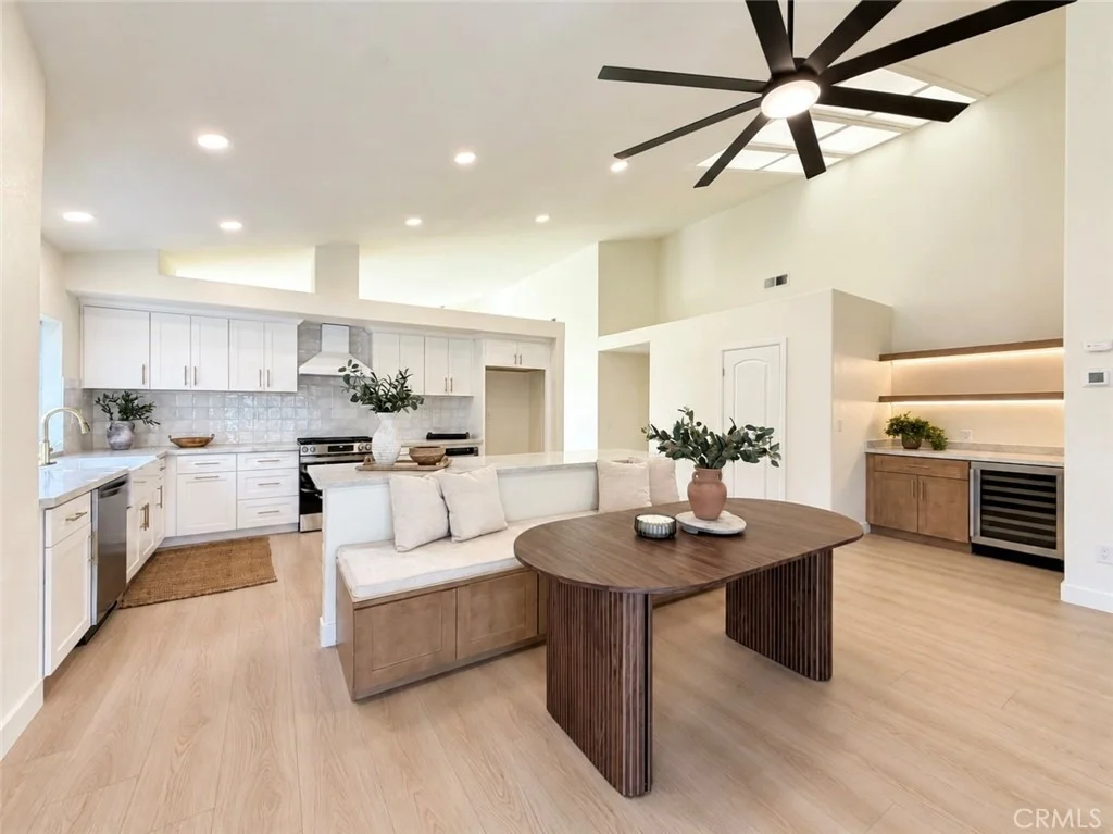 Photo of 35584 Larkspur