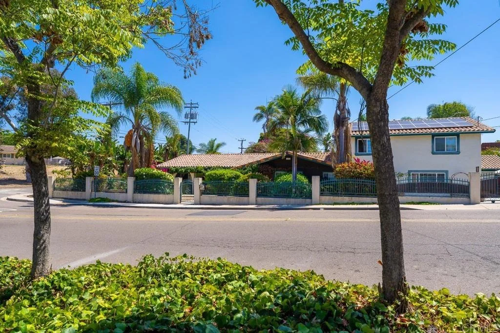 Photo of 487 Hilltop Dr