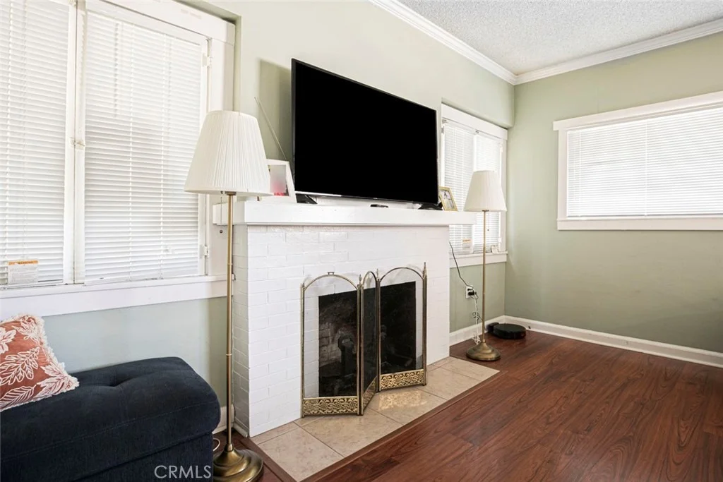 Photo of 408 E Del Mar Boulevard