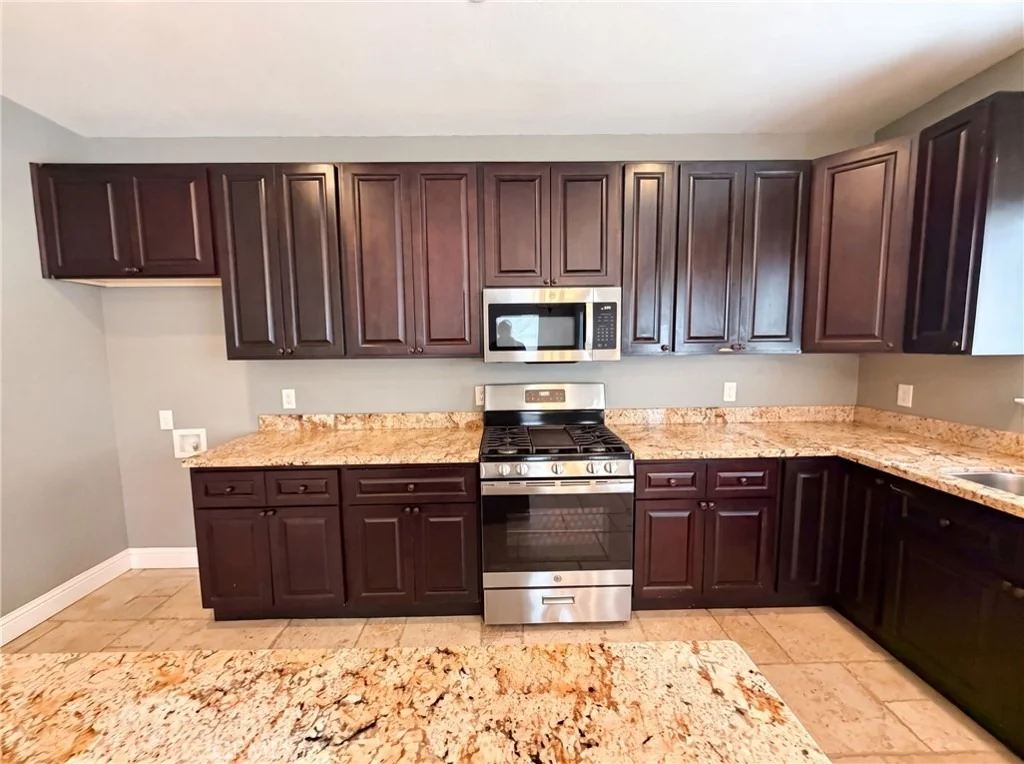 Photo of 257 Sutter W