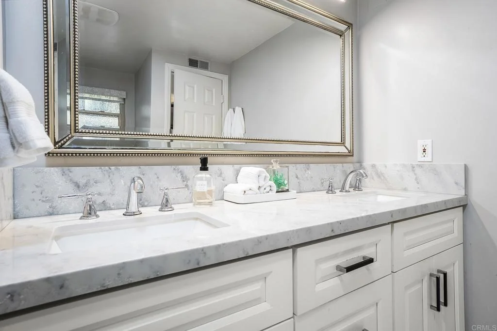 Photo of 1240 Foote Path Way