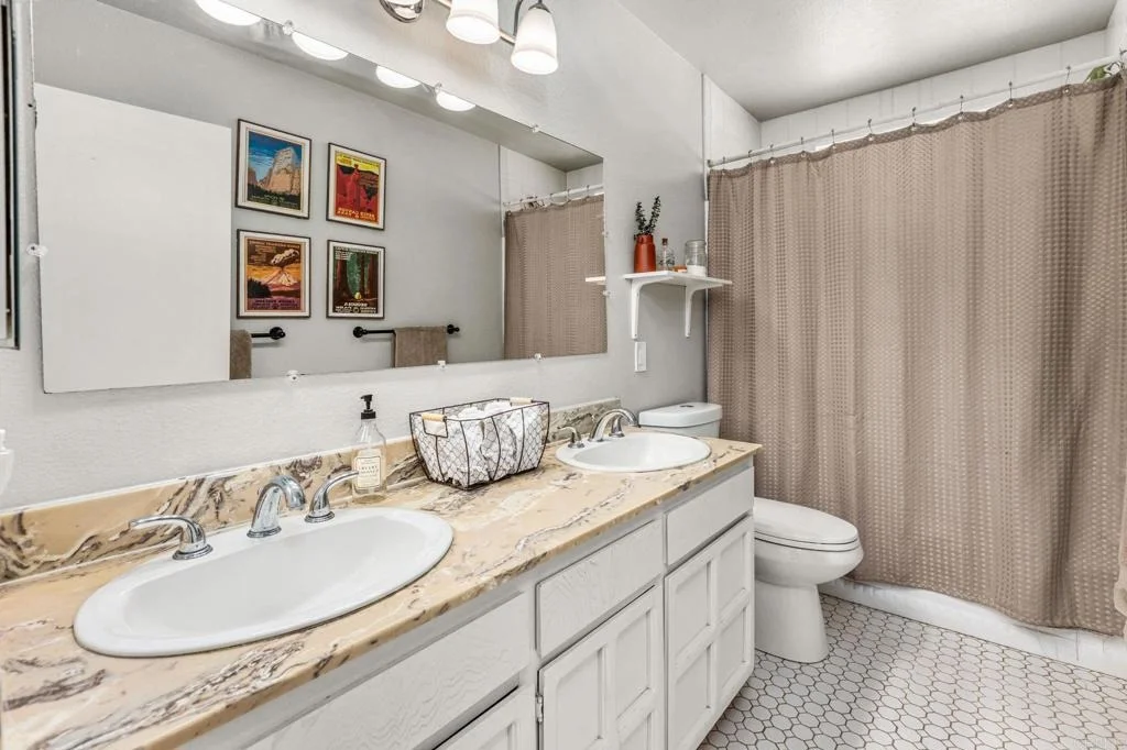 Photo of 8034 Foothill