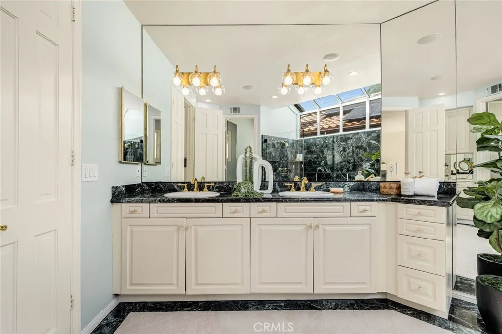 Photo of 6461 Morningside Drive