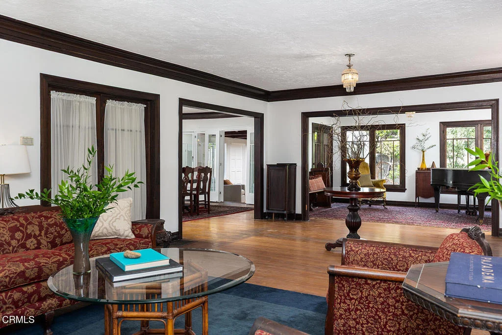 Photo of 1045 New York Drive