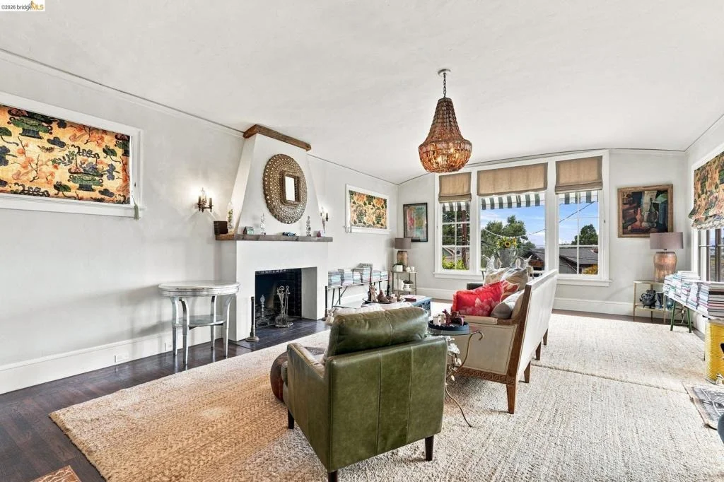 Photo of 893 Santa Barbara Rd